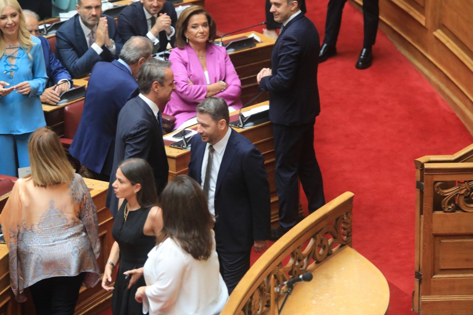 Ψυχρό κλίμα ανάμεσα σε Μητσοτάκη-Ανδρουλάκη