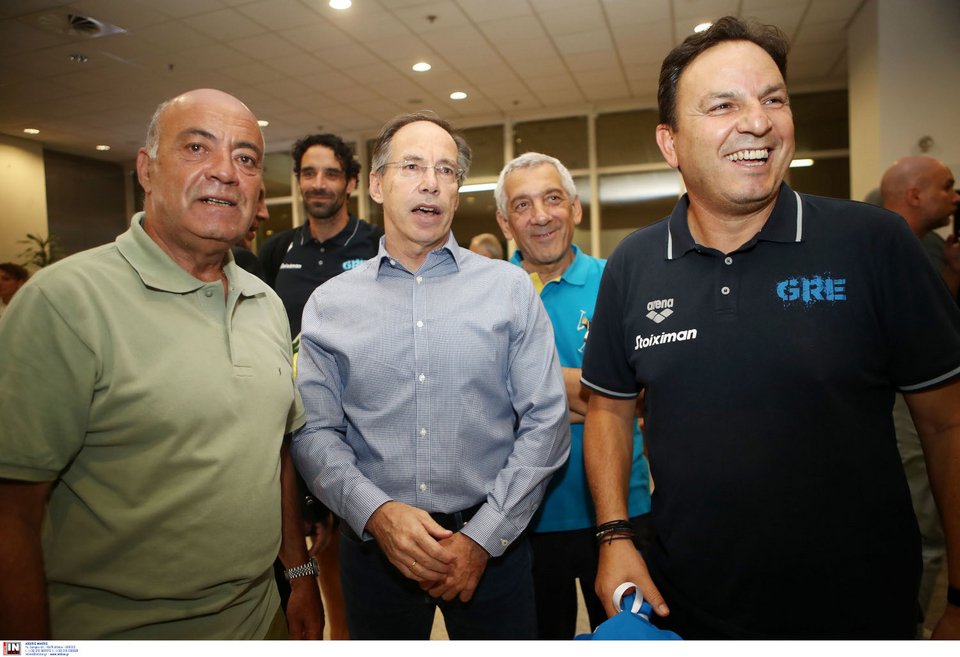 Στο κέντρο ο γενικός γραμματέας Αθλητισμού, Γιώργος Μαυρωτάς