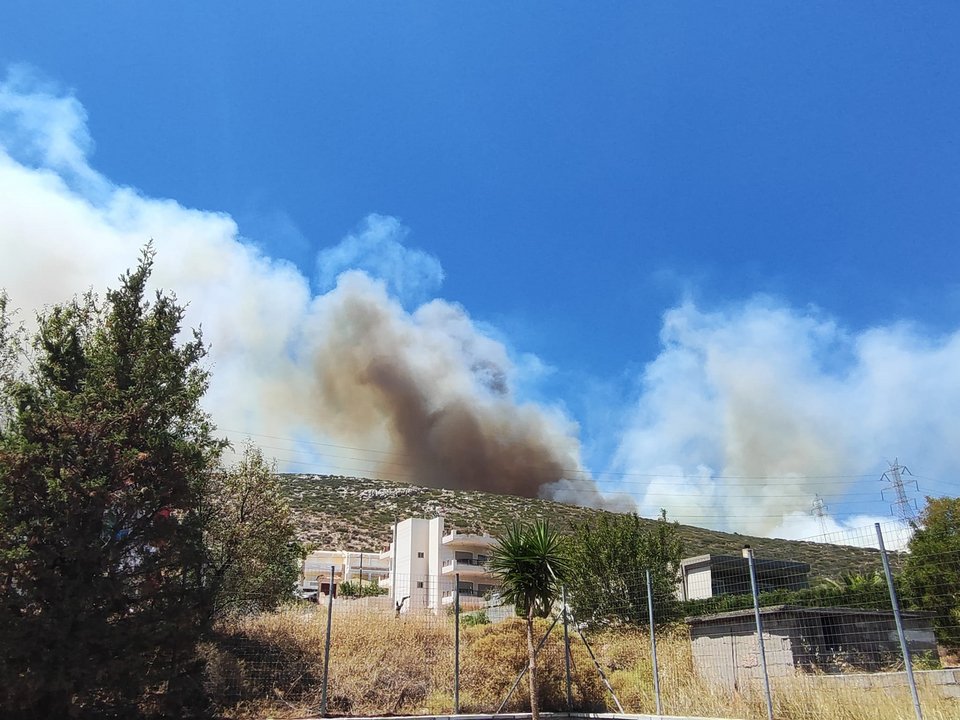 Φωτιά στην Κερατέα, στον Nέο Κουβαρά / Facebook / Πυροπροστασία Δασών Λαυρεωτικής
