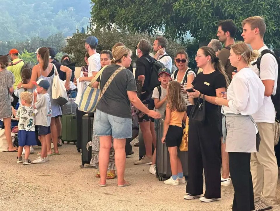 Dimokratiki.gr