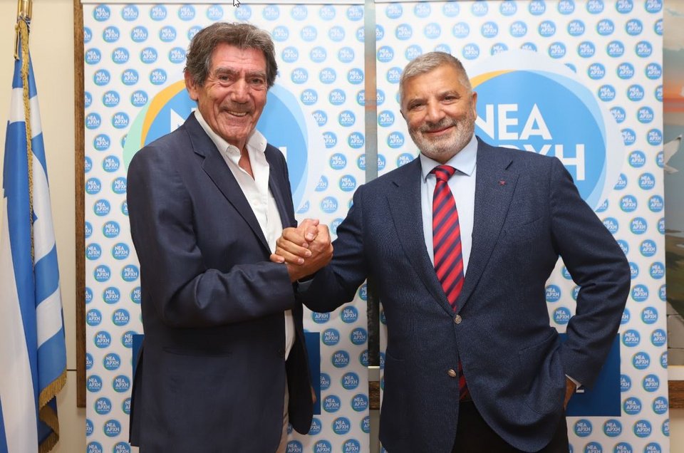 Χειραψία Σαργκάνη και Πατούλη