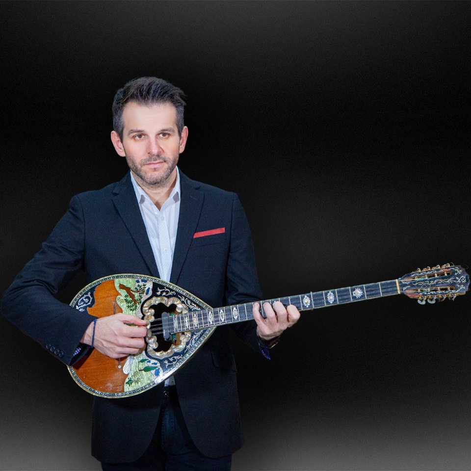 Θανάσης Σικοβάρης 