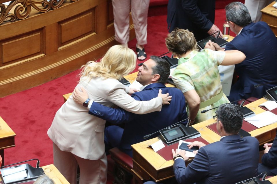 Ο Αλέξης Τσίπρας στα έδρανα του ΣΥΡΙΖΑ στη Βουλή