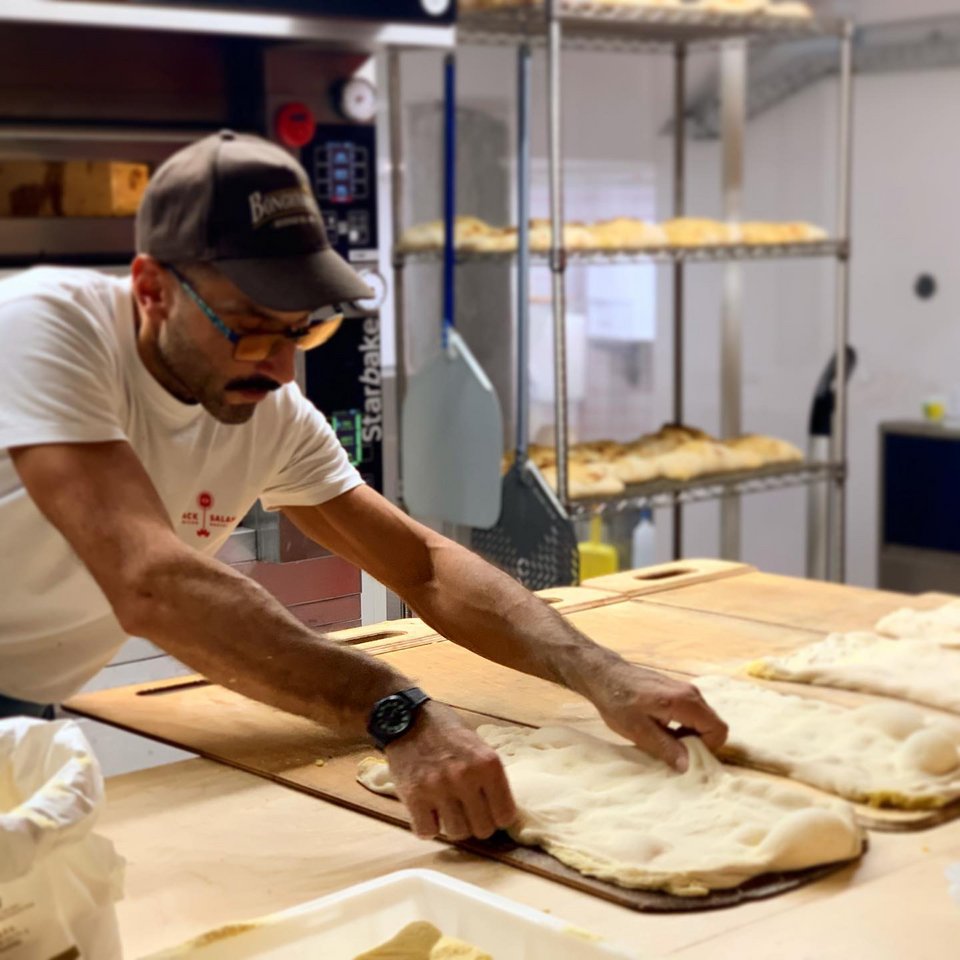 Οι πίτες του The Black Salami Microbakery / Φωτογραφία: the_black_salami_microbakery/Instagram