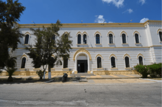 Ναυτικός Στρατώνας