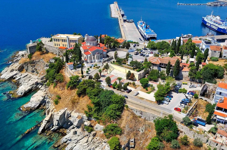 Η Παναγία της παλιάς πόλης της Καβάλας