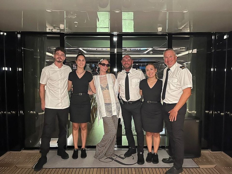 Η Πάρις Χίλτον και ο Carter Reum για διακοπές στην Ελλάδα