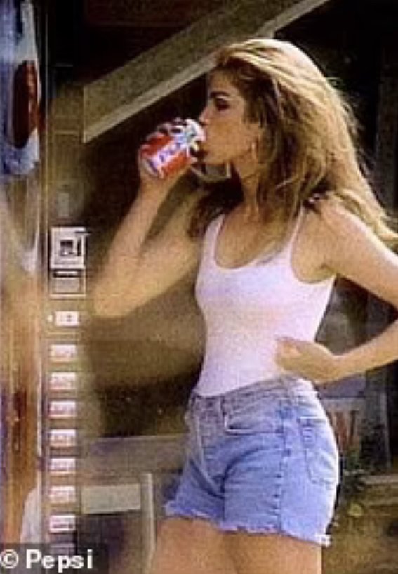 Η Σίντι Κρόφορντ στη διαφήμιση του 1992