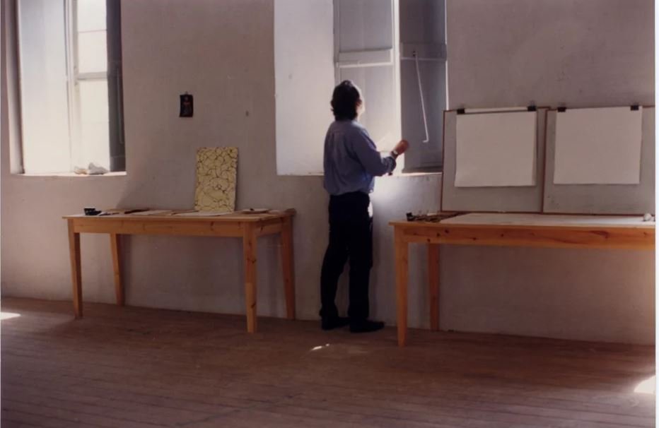 O Mπράις Μάρντεν στο στούντιό του στην Υδρα το 1994.