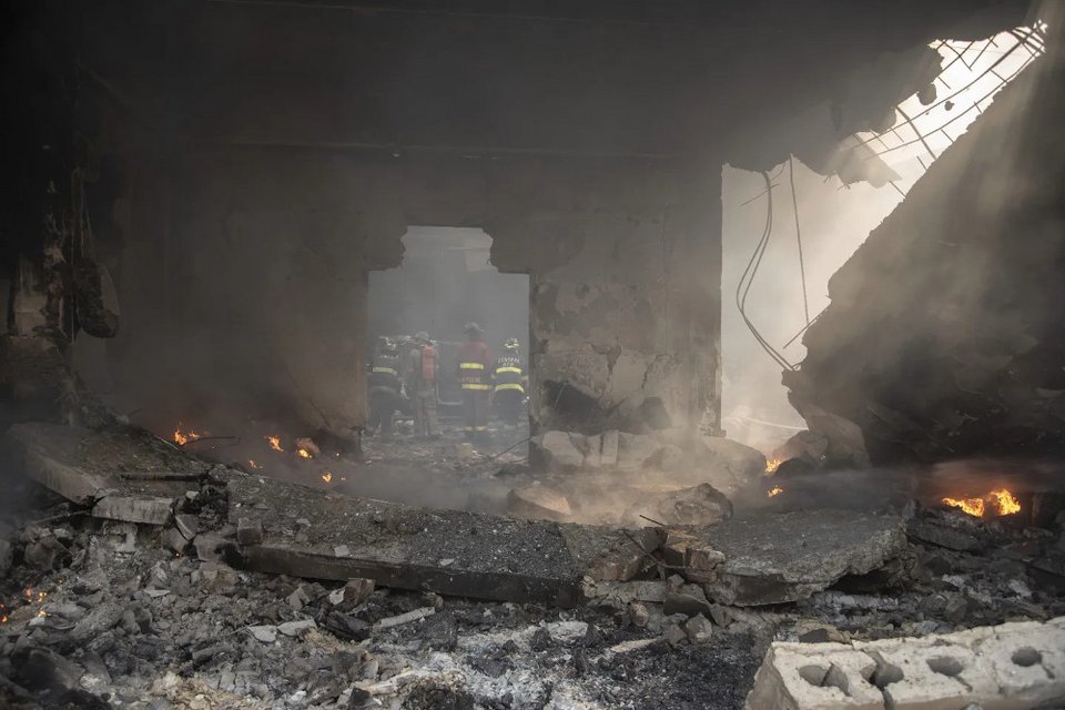 Εικόνες χάους από την έκρηξη σε βιοτεχνία στη Δομινικανή Δημοκρατία / Φωτογραφία AP