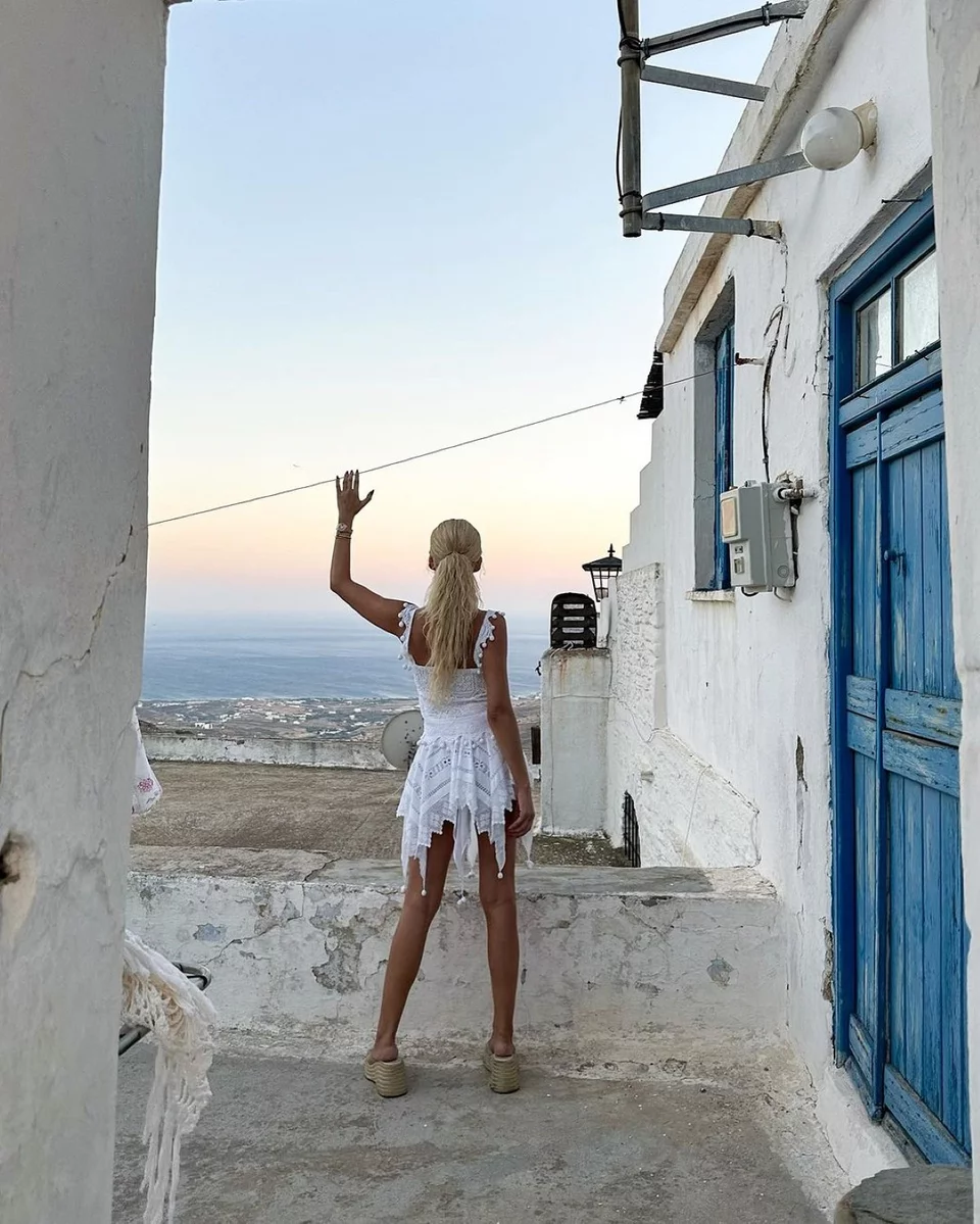 Κατερίνα Καινούργιου: Στην Τήνο για τον Δεκαπενταύγουστο - Οι φωτογραφίες που ανέβασε στο Instagram