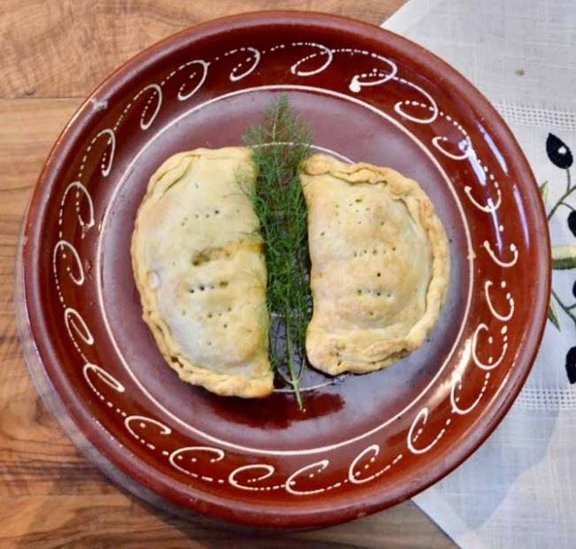 Κολόπια ή χορτοφουσκωτές, παραδοσιακό φαγητό της Πάρου. 