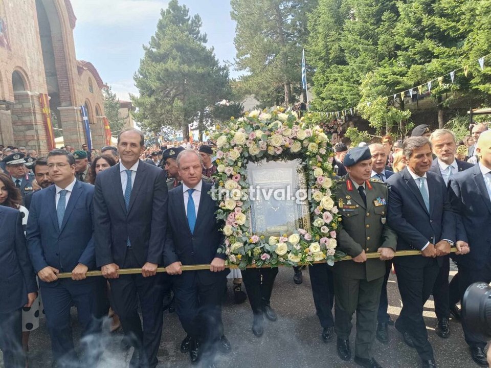 Λιτάνευση της εικόνας στην Παναγία Σουμελά στο Βέρμιο /
