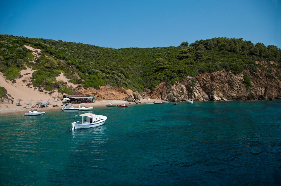 Παραλία στο νησί Τσουγκριά