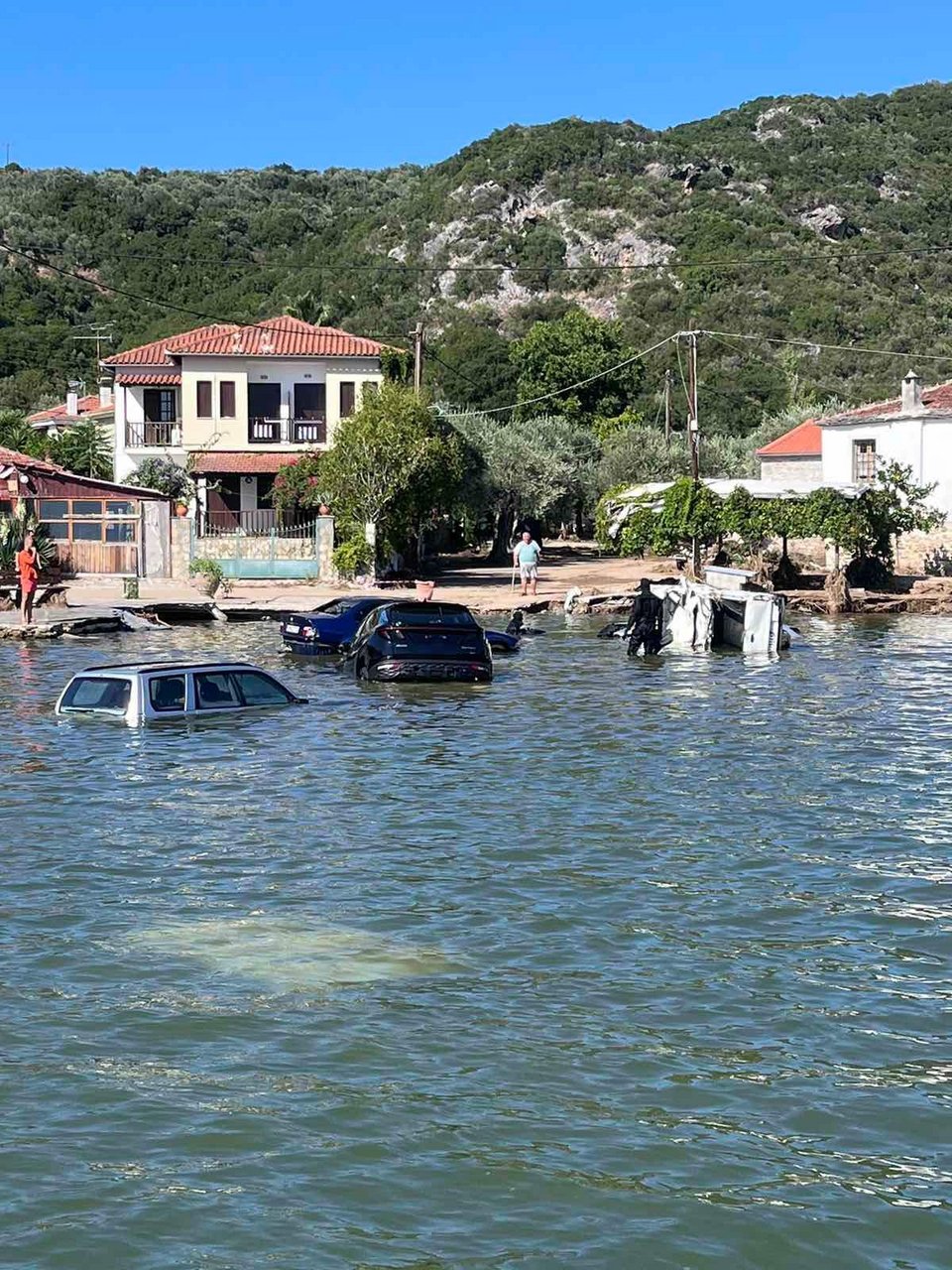 Επιχείρηση της Μονάδας Υποβρύχιων Αποστολών του Λιμενικού Σώματος στο Λεφόκαστρο Μαγνησίας.