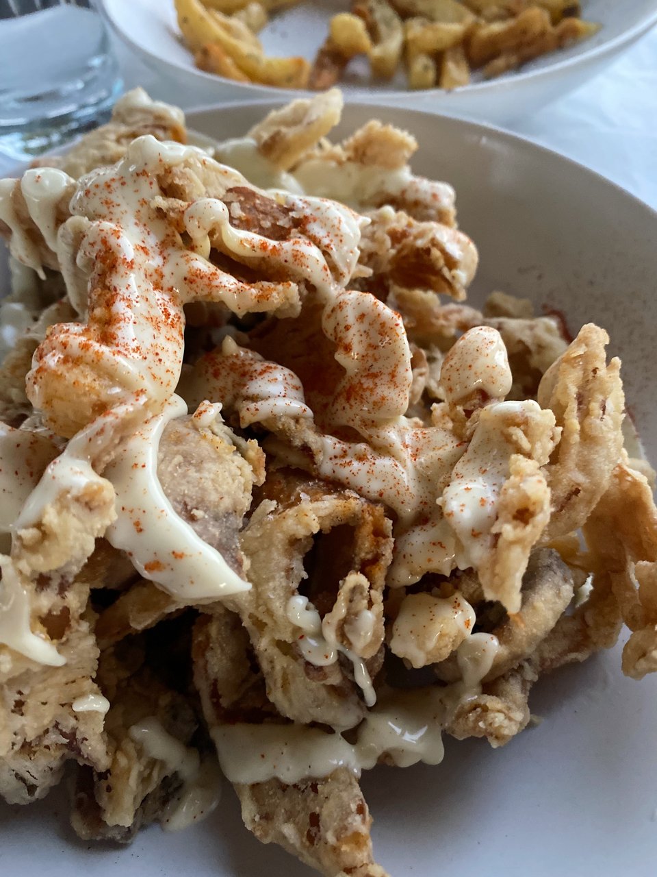 Τα τραγανά και νόστιμα τσιπς μανιταριών  / Φωτογραφία: Μάνος Λειβαδάρος/iefimerida