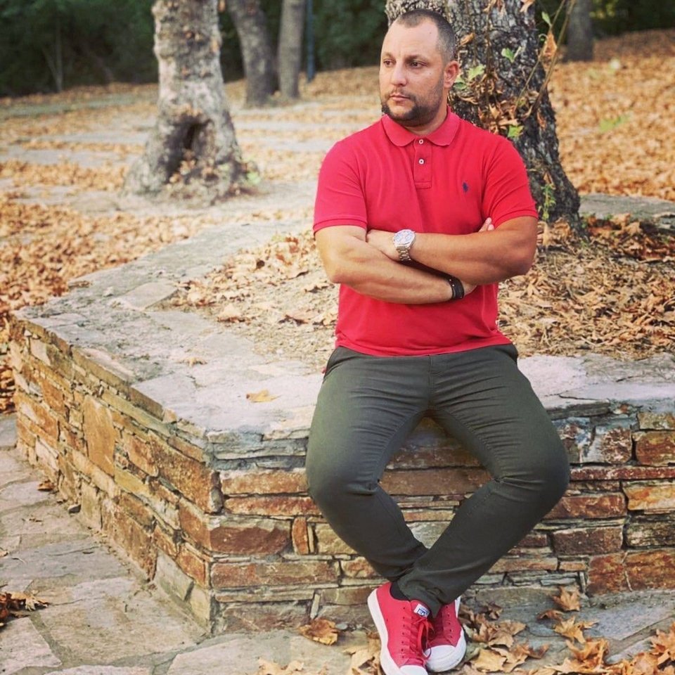 O Nίκος Κωνσταντίνου