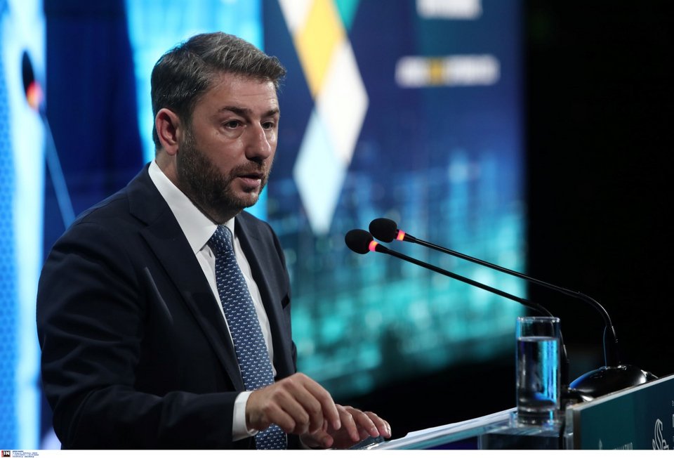Ο Νίκος Ανδρουλάκης κατά την ομιλία του στο ευρωπαϊκό συνέδριο με θέμα «Οι προκλήσεις των μικρών επιχειρήσεων σε ένα μεταβαλλόμενο οικονομικό περιβάλλον», που συνδιοργάνωσαν η Γενική Συνομοσπονδία Επαγγελματιών, Βιοτεχνών, Εμπόρων Ελλάδας και το Επαγγελματικό Επιμελητήριο Αθηνών