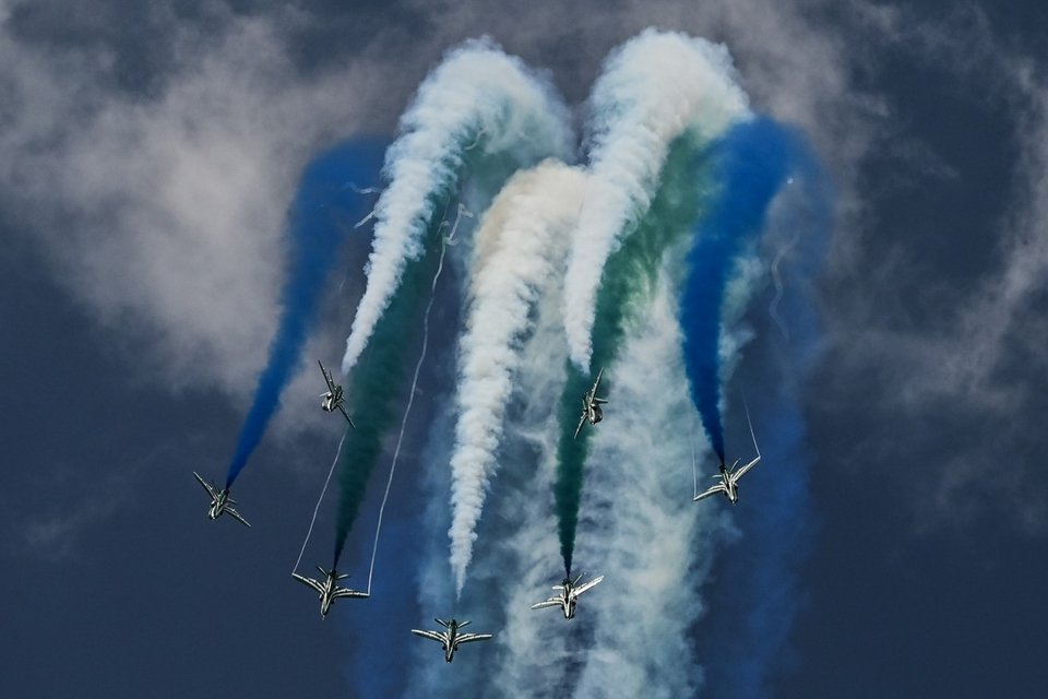 Σχηματισμοί μαχητικών αεροσκαφών στο Athens Flying Week 2023, στην Τανάγρα