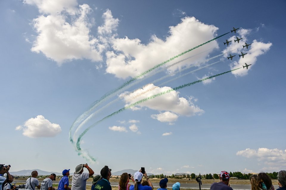 Σχηματισμοί μαχητικών αεροσκαφών στο Athens Flying Week 2023, στην Τανάγρα