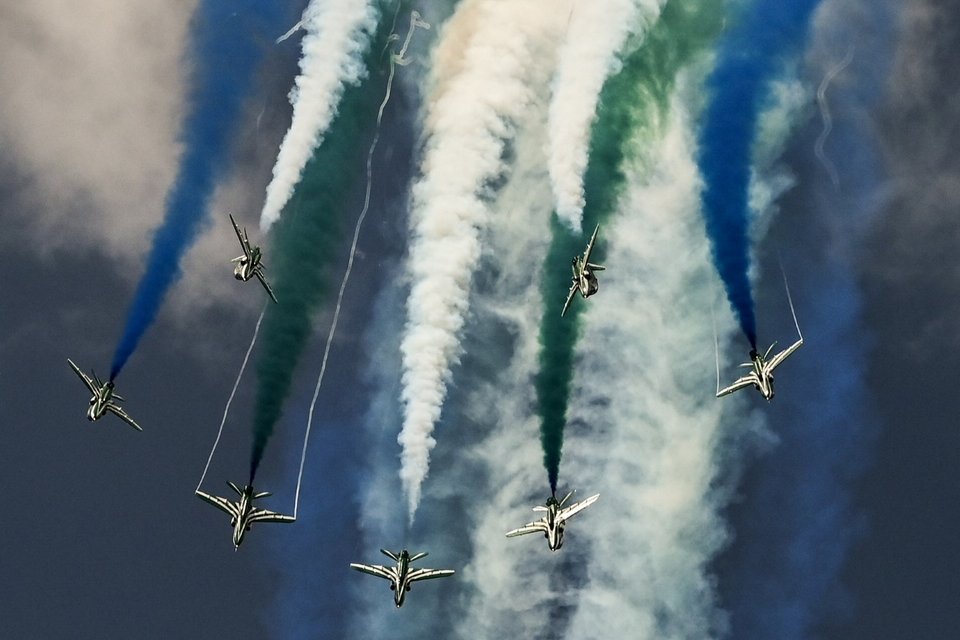 Σχηματισμοί μαχητικών αεροσκαφών στο Athens Flying Week 2023, στην Τανάγρα