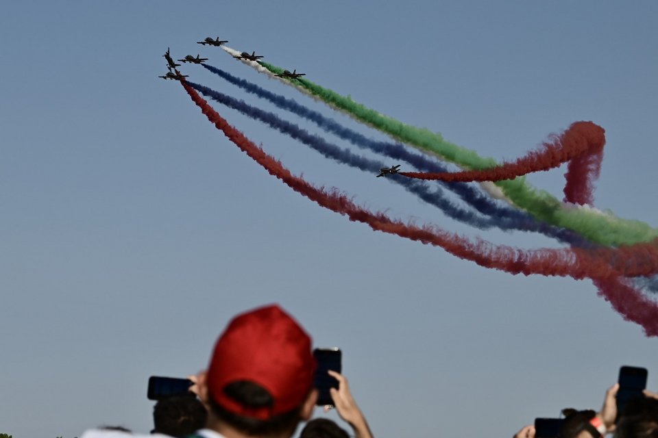 Σχηματισμοί μαχητικών αεροσκαφών στο Athens Flying Week 2023, στην Τανάγρα