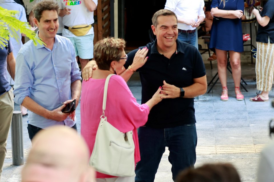 Ο Αλέξης Τσίπρας στο 1ο Πειραματικό Λύκειο στην Πλάκα, για να συμμετάσχει στην ψηφοφορία ανάδειξης νέου προέδρου στον ΣΥΡΙΖΑ  /Φωτογραφία: Eurokinissi -ΚΟΝΤΑΡΙΝΗΣ ΓΙΩΡΓΟΣ  