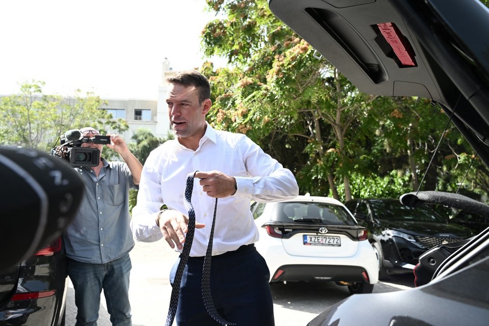 Αναχώρηση απο το συνέδριο της ΓΣΕΒΕΕ