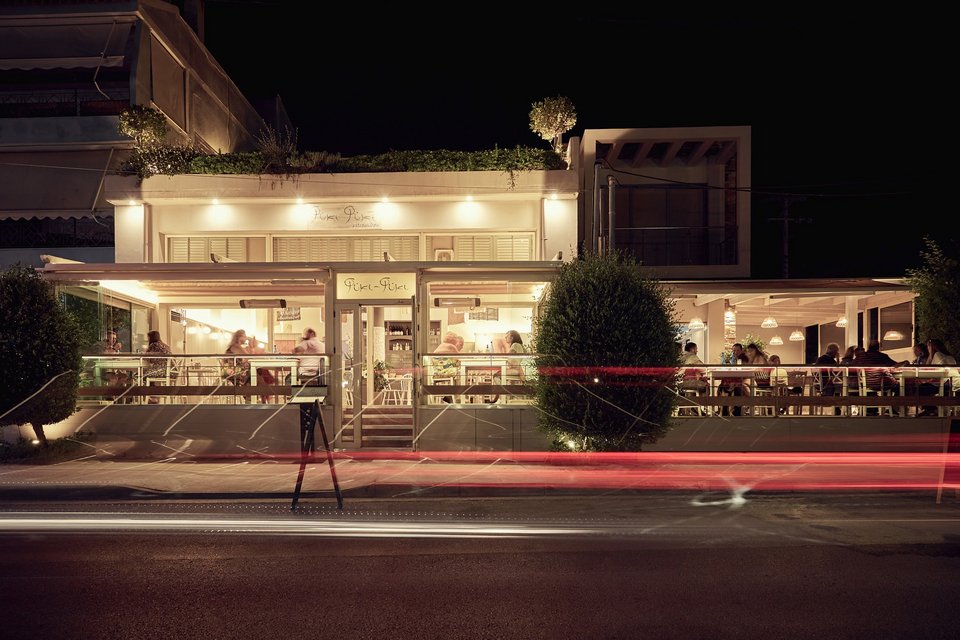 Η πρόσοψη του μεζεδοπωλείου Φύκι-Φύκι στο Πόρτο Ράφτη / Φωτογραφία: fykiporto/Instagram