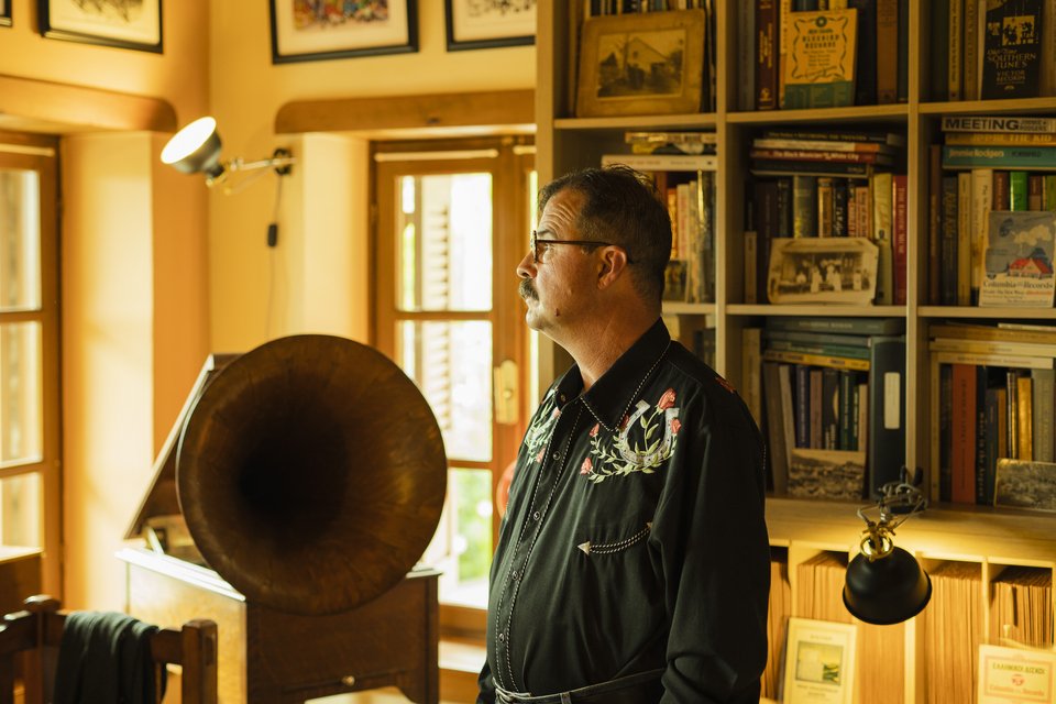 Ο βραβευμένος με Grammy εθνομουσικολόγος Christofer King