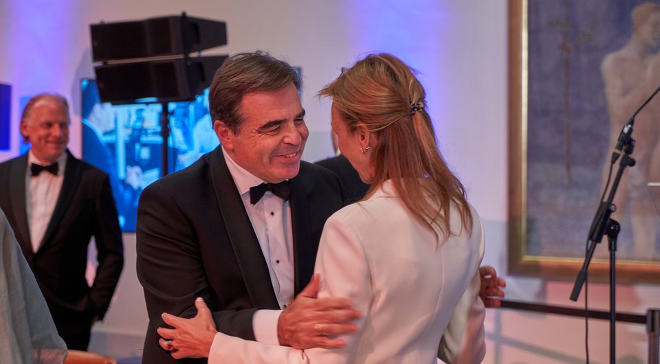 Η Πρόεδρος της ΕΕΕ, Μελίνα Τραυλού με τον Αντιπρόεδρο της Ευρωπαϊκής Επιτροπής, κ. Μαργαρίτη Σχοινά