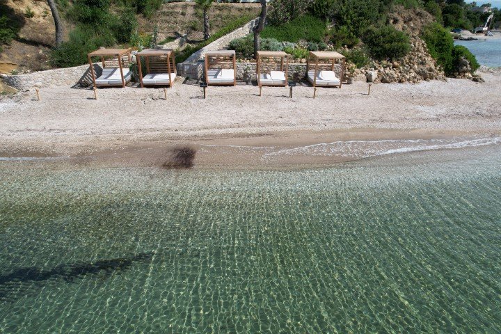 Παραλία στο Πογώνι της Παλαίρου