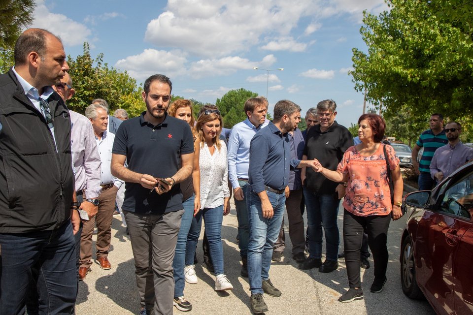 Ο Ν. Ανδρουλάκης στις πληγείσες περιοχές από την κακοκαιρία Daniel στη Θεσσαλία-Φωτογραφία Γ.Τ ΠΑΣΟΚ-ΚΙΝΑΛ Ιωάννου Δημήτρης