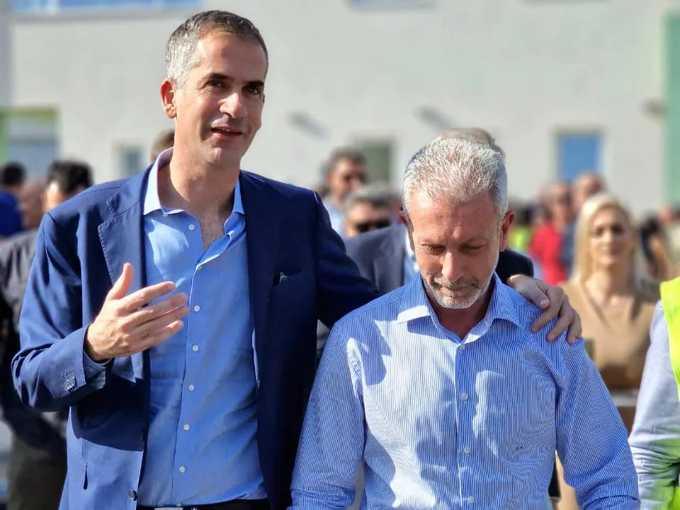 Ο Κώστας Μπακογιάννης με τον Νίκο Αβραμίδη