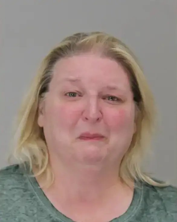 Η Η Patricia Conlon, 49, κατηγορείται για τη δολοφονία του φίλου της κόρης της