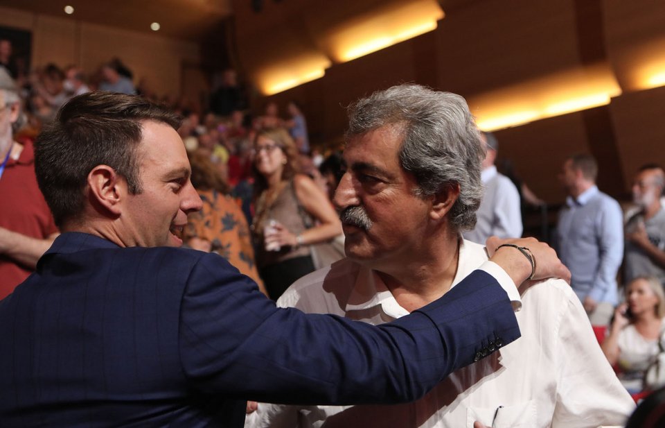 Ο Στέφανος Κασσελάκης με τον Παύλο Πολάκη στο συνέδριο του ΣΥΡΙΖΑ