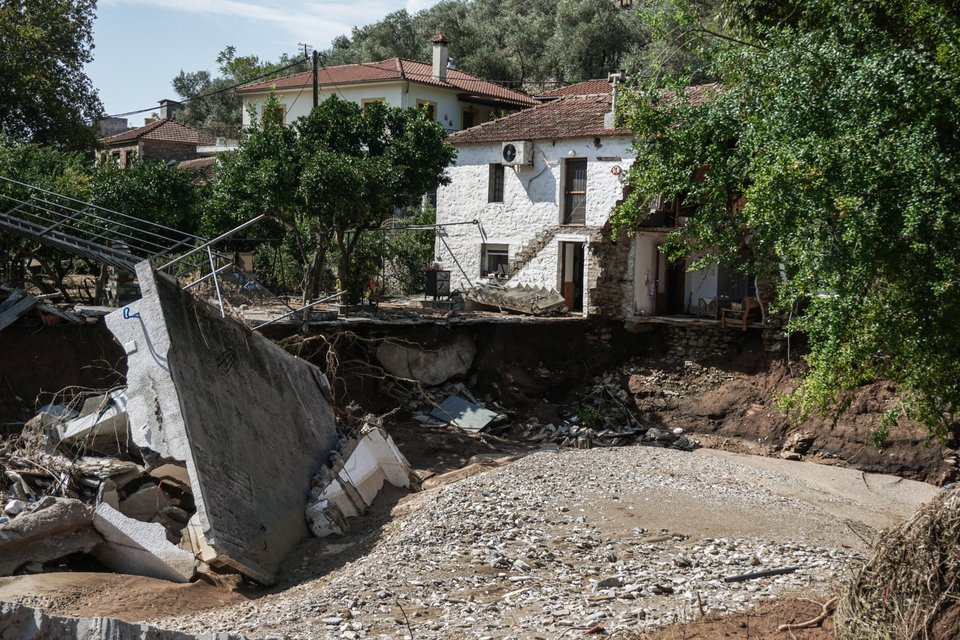Εικόνες καταστροφής στη Μηλίνα Πηλίου από τις πλημμύρες που προκάλεσε η κακοκαιρία Daniel