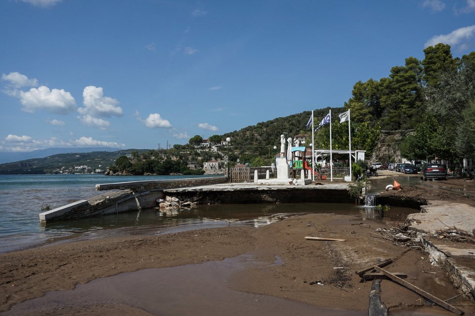 Εικόνες καταστροφής στη Μηλίνα Πηλίου από τις πλημμύρες που προκάλεσε η κακοκαιρία Daniel
