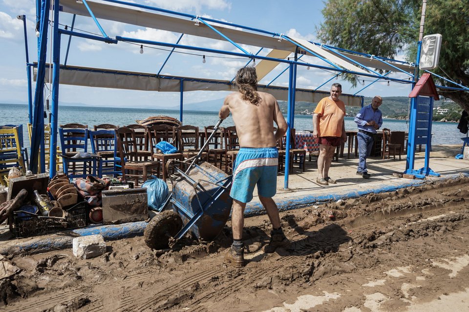 Εικόνες καταστροφής στη Μηλίνα Πηλίου από τις πλημμύρες που προκάλεσε η κακοκαιρία Daniel