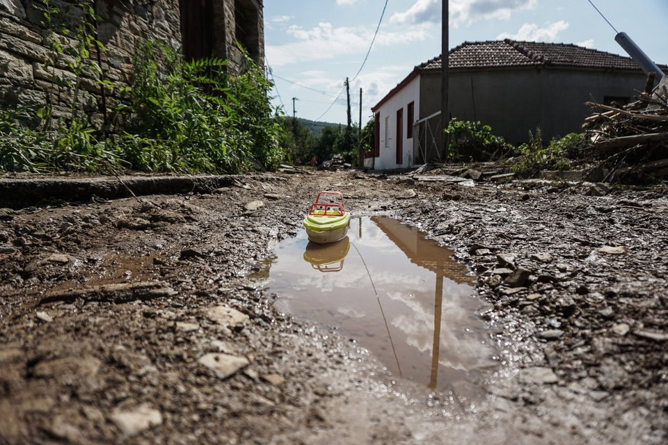 Εικόνες καταστροφής στη Μηλίνα Πηλίου από τις πλημμύρες που προκάλεσε η κακοκαιρία Daniel