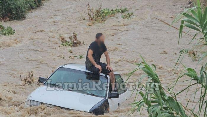  Απεγκλωβισμός 43χρονου από χείμαρρο στη Λαμία / Φωτογραφία LamiaReport
