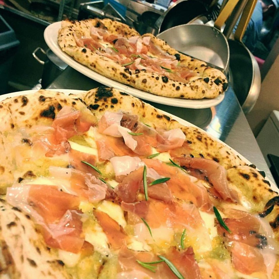 H αυθεντική ναπολιτάνικη πίτσα του Peccati di Gola στη Γλυφάδα / Φωτογραφία: peccatidigola.greece/Instagram