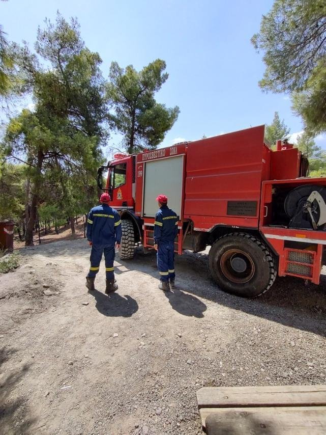 Μεγάλο κίνδυνος φωτιάς και την Κυριακή -Στο δρόμο πυροσβεστική, αστυνομία και στρατός, περιπολίες για πρόληψη