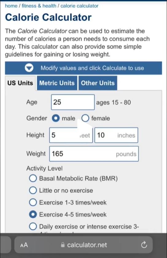 Έβαλε το ύψος, το βάρος και τα κιλά σε ένα πρόγραμμα και της έβγαλε πόσες θερμίδες θα έπρεπε να τρώει εάν ήθελε να χάσει κιλά