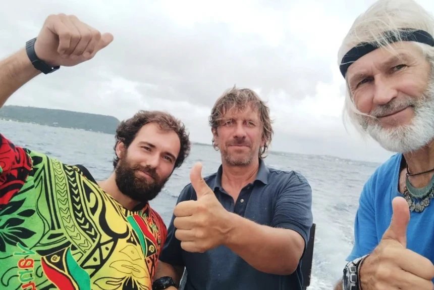 Οι τρεις διασωθέντες επιβάτες του καταμαράν, Βενσάν Τομά Ετιέν, Στάνισλαβ Μπεριόζκιν και Εβγκένι Κοβαλέφκσι