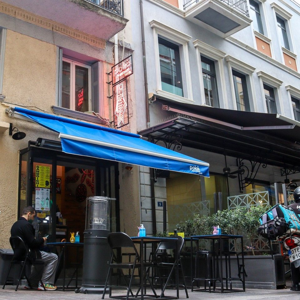 Το Sando μοιράζεται τον ίδιο χώρο με το Poke / Φωτογραφία: sando.athens/Instagram
