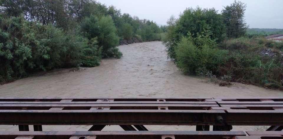 Ώρες αγωνίας για τη στάθμη του ποταμού Σπερχειού / Φωτογραφία: ΑΠΕ-ΜΠΕ