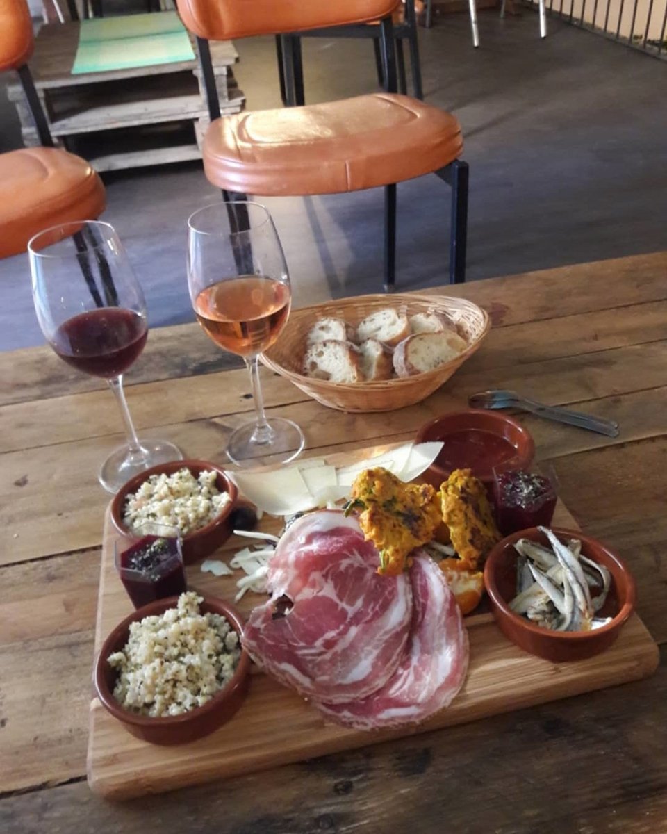 Προϊόντα στο Tchin Tchin Wine Bar