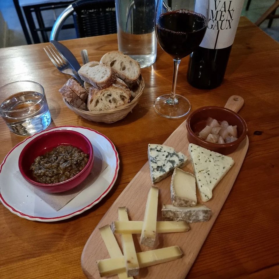 Προϊόντα στο Tchin Tchin Wine Bar