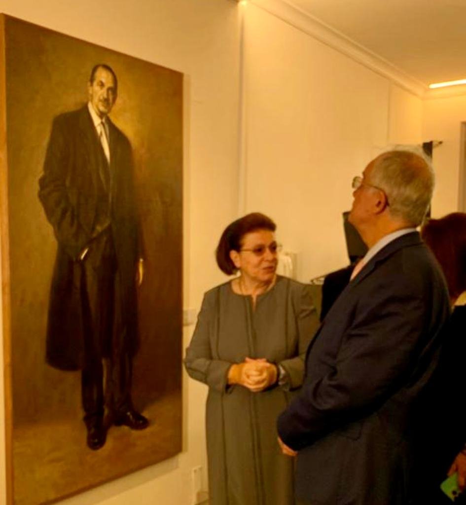 Λίνα Μενδώνη, Κώστας Τασούλας, μπροστά στο πορτραίτο του Ευάγγελου Αβέρωφ που ζωγράφησε ο Γιώργος Ρόρρης